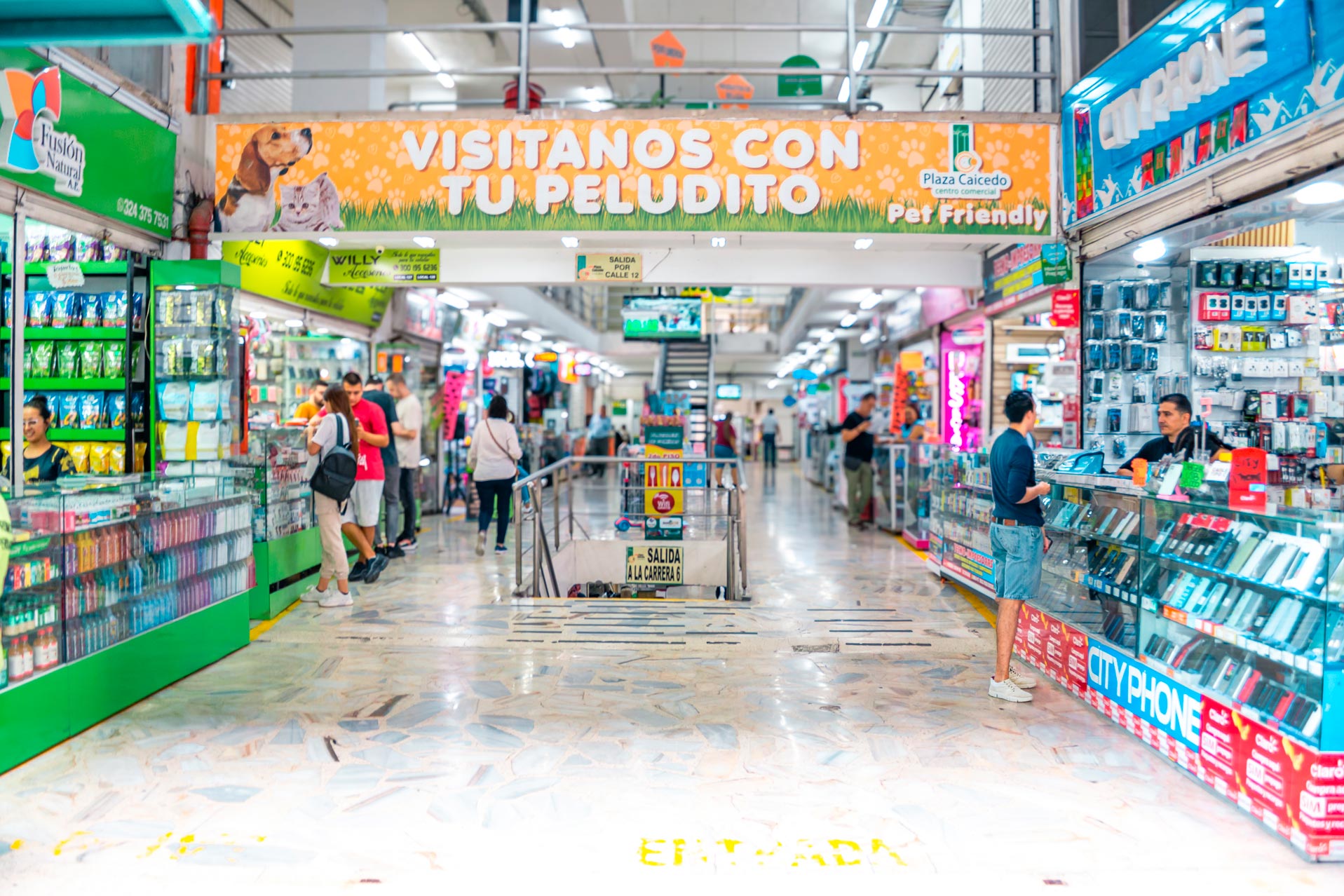 Tiendas plaza cayzedo